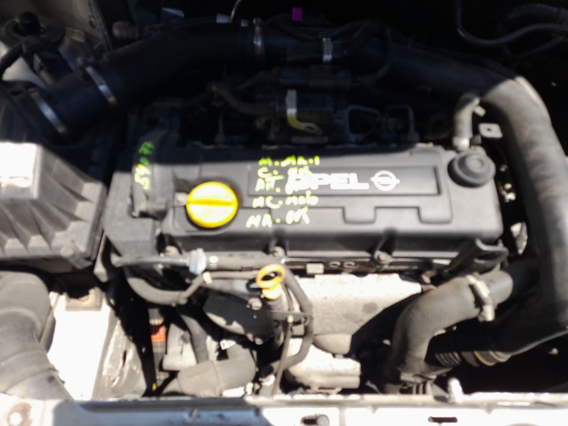 opel corsa c (x01) del año 2003