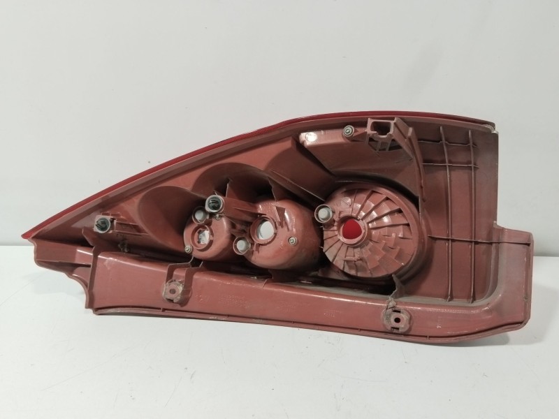 Recambio de piloto trasero izquierdo para mazda 5 (cr) 2.0 cd (cr19) referencia OEM IAM C23551180E  
