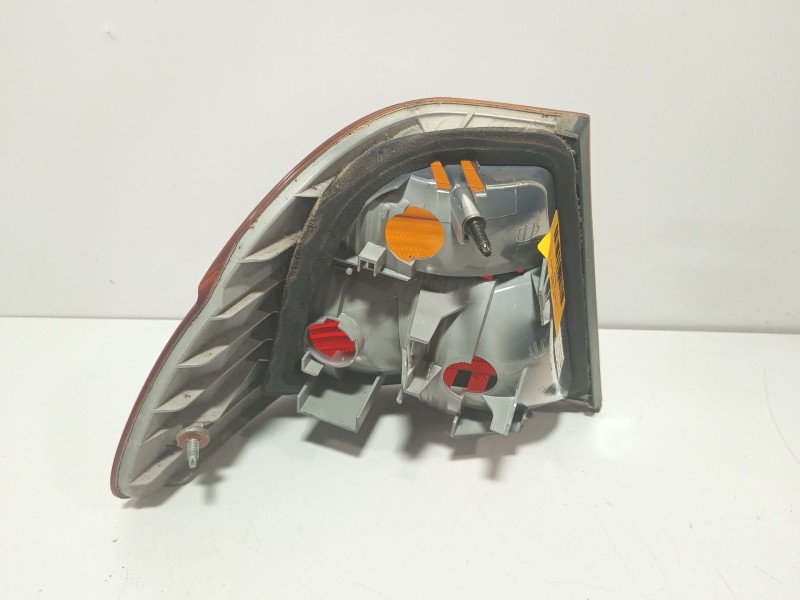 Recambio de piloto trasero derecho para bmw 3 (e46) 320 d referencia OEM IAM 8364922 63218364922 