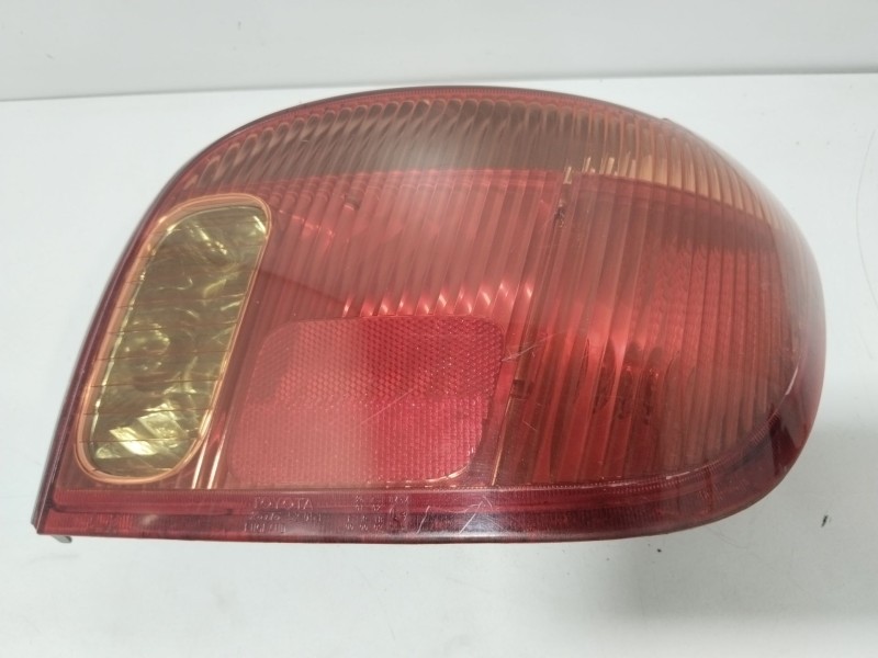 Recambio de piloto trasero derecho para toyota yaris (_p1_) 1.0 (scp10_) referencia OEM IAM 815500D010  