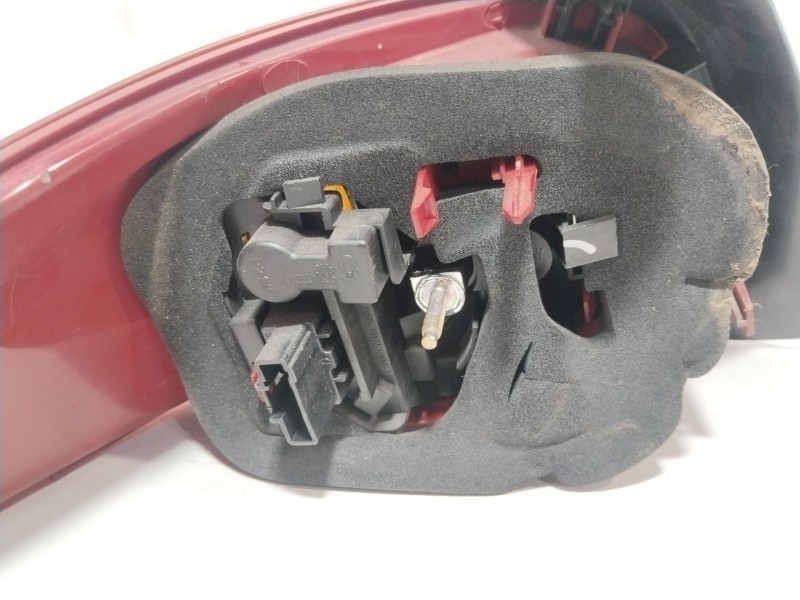 Recambio de piloto trasero derecho para peugeot 206 hatchback (2a/c) 1.4 i referencia OEM IAM 6351S0  