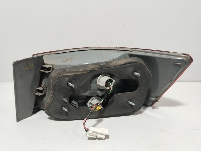 Recambio de piloto trasero izquierdo para hyundai sonata v (nf) 2.0 crdi referencia OEM IAM 924013K010  