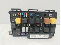 Recambio de caja reles / fusibles para opel astra h gtc (a04) 1.9 cdti 16v (l08) referencia OEM IAM 13250232  