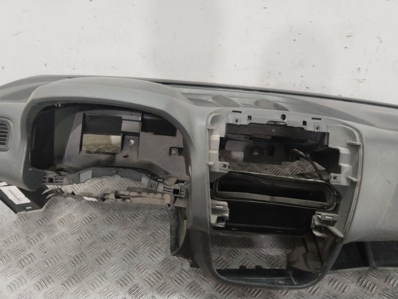 Recambio de salpicadero para fiat doblo autobús (263_) 1.3 d multijet (263axc1a) referencia OEM IAM 0000735518766  