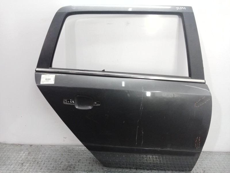 Recambio de puerta trasera derecha para opel astra h caravan cosmo referencia OEM IAM 843535 GRIS 
