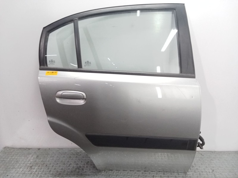 Recambio de puerta trasera derecha para kia rio ii (jb) 1.4 16v referencia OEM IAM 770041G220  
