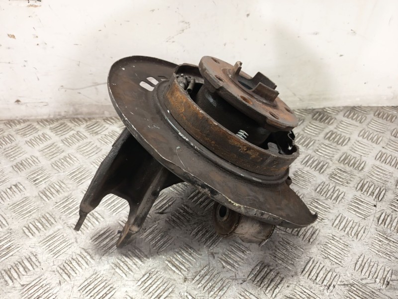 Recambio de mangueta delantera derecha para volkswagen touareg (7la) tdi v10 referencia OEM IAM 7L6407258A  