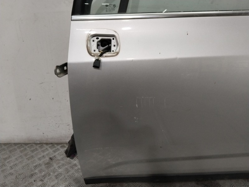 Recambio de puerta delantera izquierda para chevrolet orlando (j309) 2.0 d referencia OEM IAM 95242604  