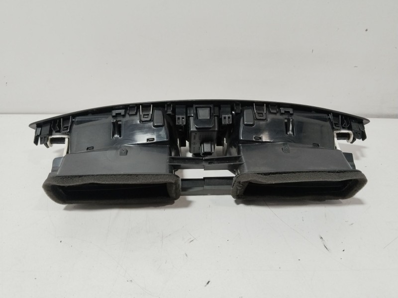 Recambio de rejilla aireadora para renault scénic iii (jz0/1_) 1.5 dci referencia OEM IAM 682600031R  