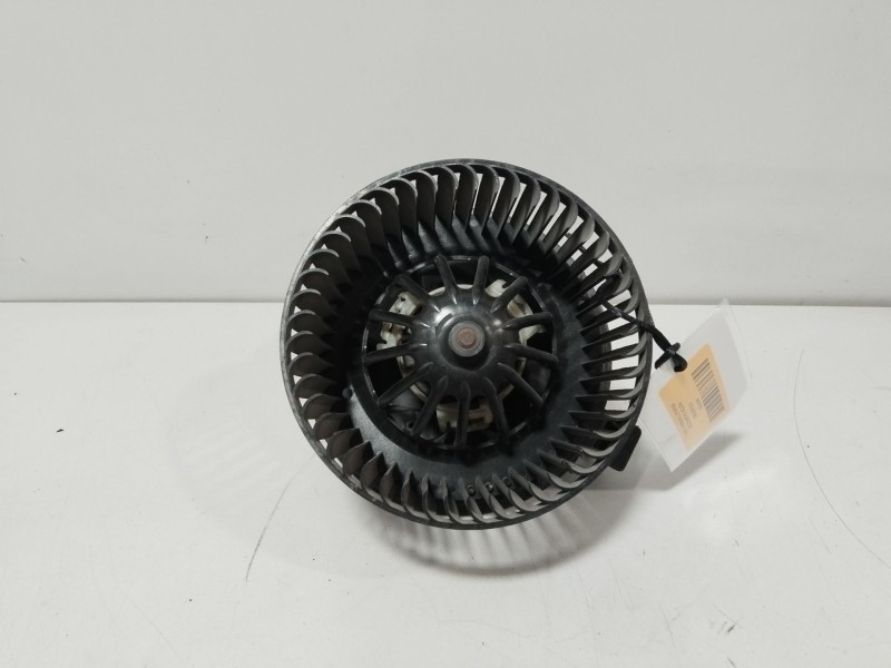 Recambio de motor calefaccion para renault twingo ii (cn0_) 1.5 dci (cn0e) referencia OEM IAM 7701067950  