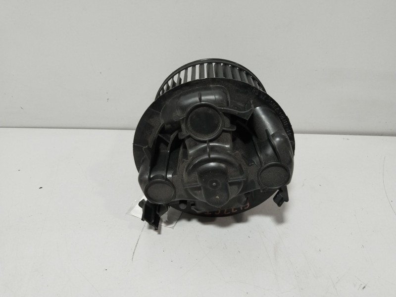 Recambio de motor calefaccion para renault twingo ii (cn0_) 1.5 dci (cn0e) referencia OEM IAM 7701067950  