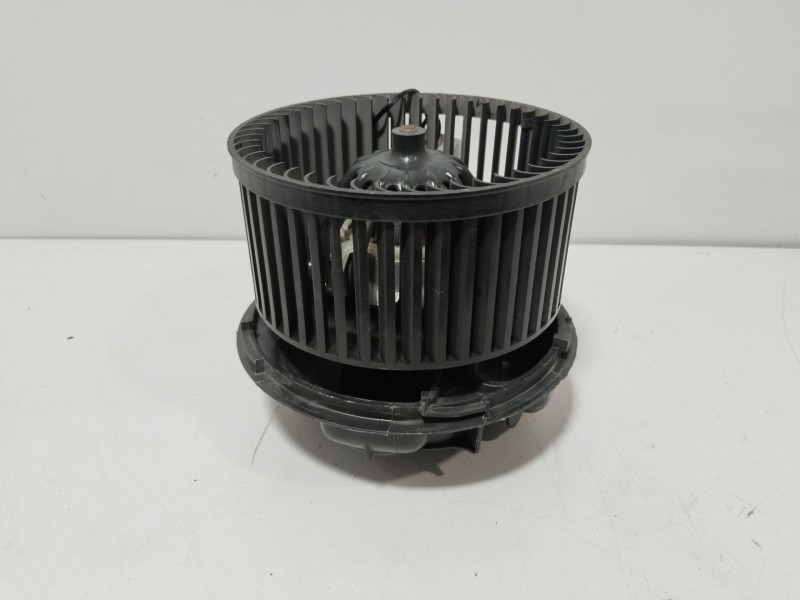 Recambio de motor calefaccion para renault twingo ii (cn0_) 1.5 dci (cn0e) referencia OEM IAM 7701067950  