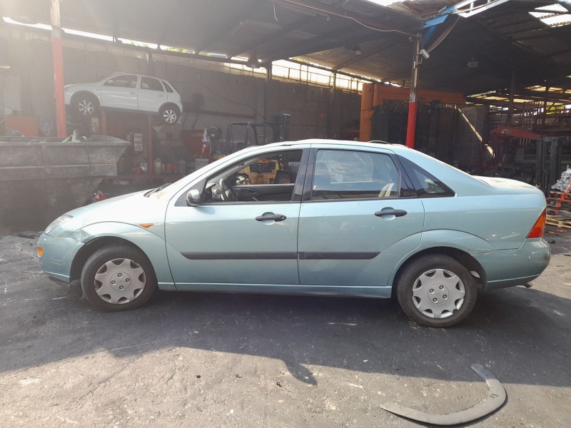 ford focus i sedán (dfw) del año 2001