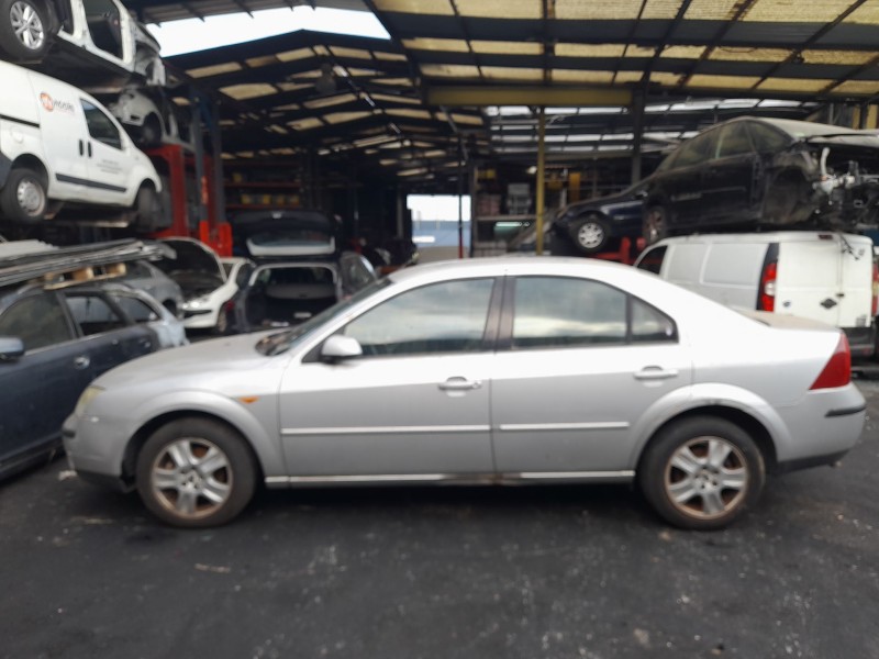 ford mondeo iii sedán (b4y) del año 2001