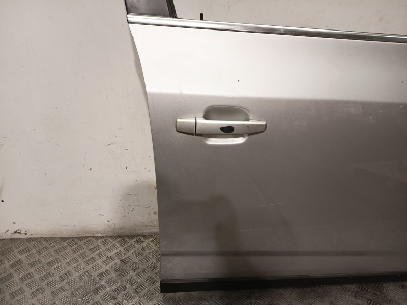 Recambio de puerta delantera derecha para chevrolet orlando (j309) 2.0 d referencia OEM IAM 95242605  