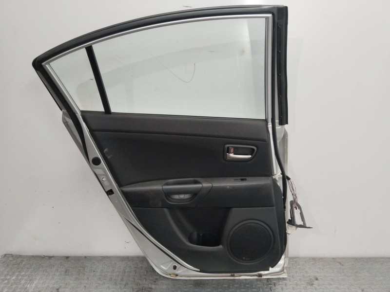 Recambio de puerta trasera izquierda para mazda 3 sedán (bk) 1.6 (bk12) referencia OEM IAM BNYV7302XD  