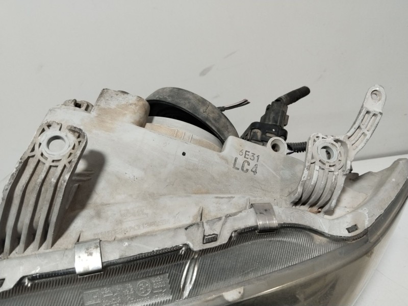 Recambio de faro izquierdo para chevrolet aveo / kalos hatchback (t200) 1.4 16v referencia OEM IAM 96540151  