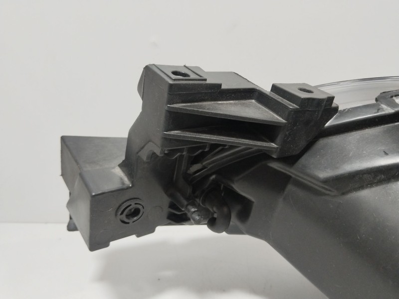 Recambio de faro derecho para mazda 3 sedán (bk) 1.6 (bk12) referencia OEM IAM BN8V510K0E  
