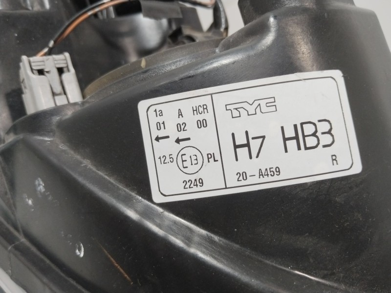Recambio de faro derecho para mazda 3 sedán (bk) 1.6 (bk12) referencia OEM IAM BN8V510K0E  