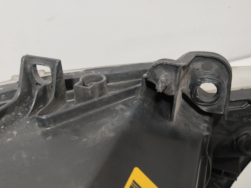 Recambio de faro derecho para citroën c3 i (fc_, fn_) 1.4 i referencia OEM IAM 620685  