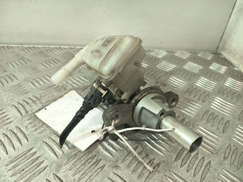 Recambio de bomba freno para ford fiesta vi van 1.4 tdci referencia OEM IAM 1754836  