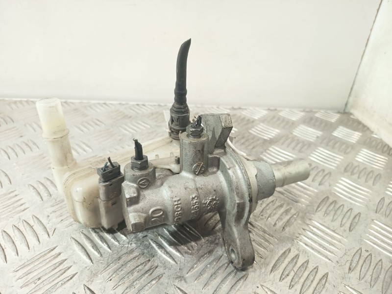 Recambio de bomba freno para ford fiesta vi van 1.4 tdci referencia OEM IAM 1754836  