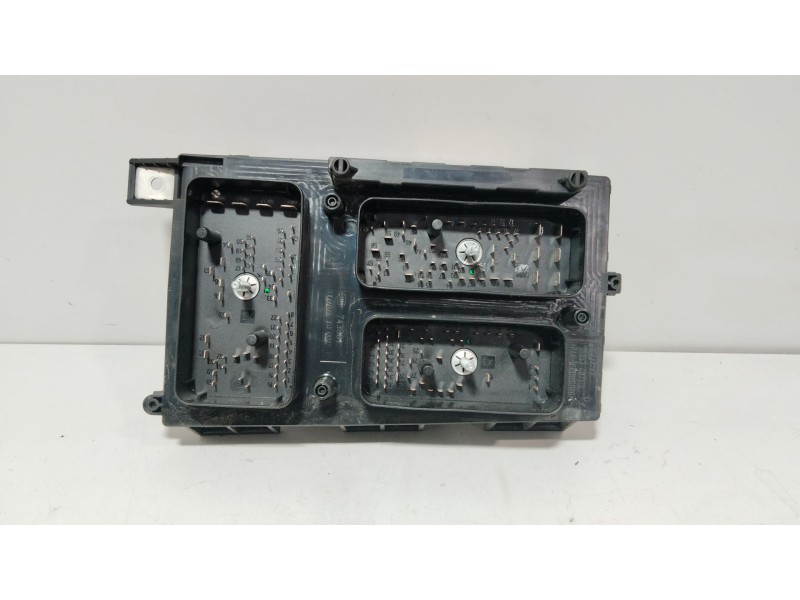 Recambio de caja reles / fusibles para opel astra h (a04) 1.7 cdti (l48) referencia OEM IAM 13250232  