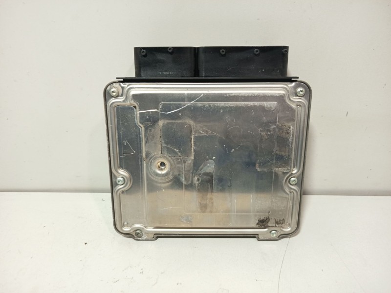 Recambio de centralita motor uce para volkswagen golf v (1k1) 1.6 fsi referencia OEM IAM 0261S02070  