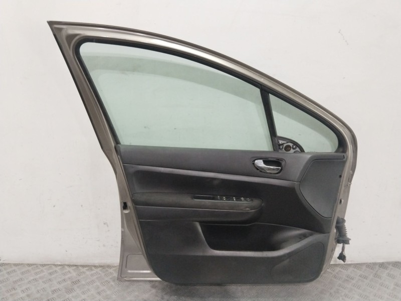 Recambio de puerta delantera izquierda para peugeot 307 break (3e) 2.0 hdi 135 referencia OEM IAM 9002S8  