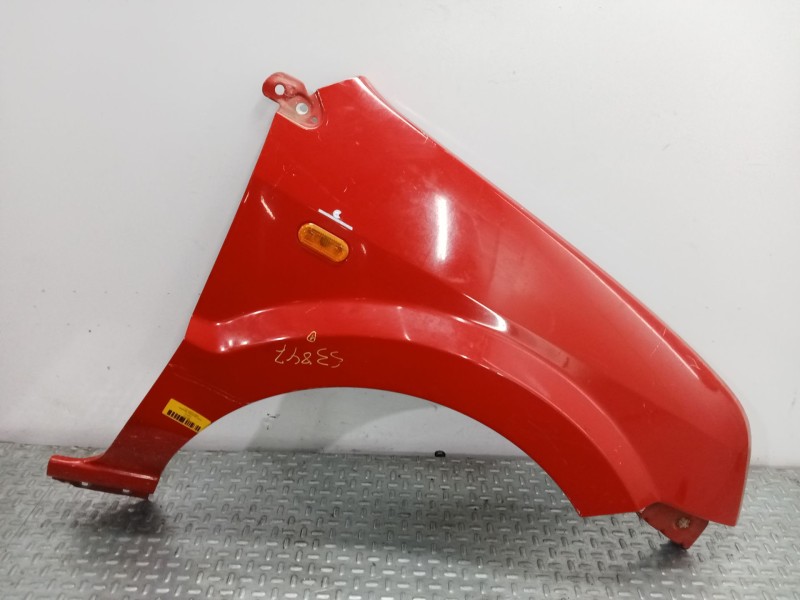 Recambio de aleta delantera izquierda para ford fusion (ju_) 1.4 referencia OEM IAM 1420115  