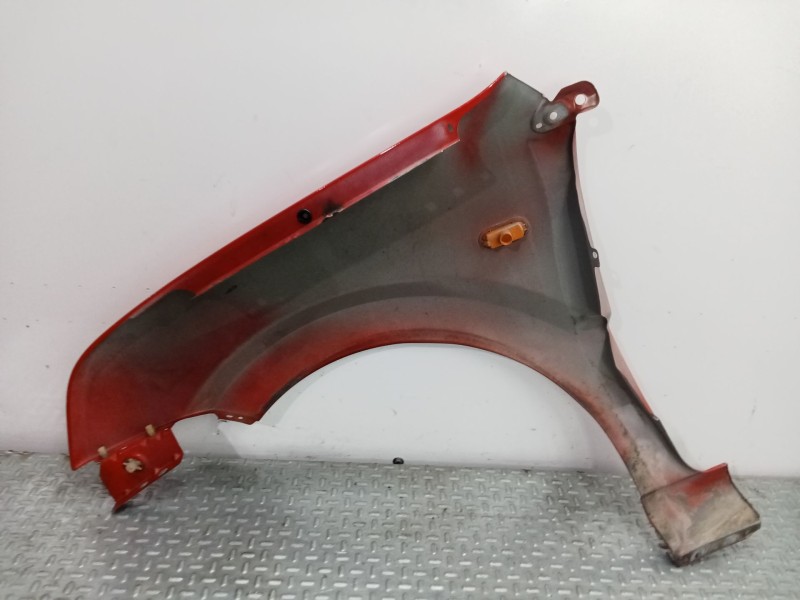 Recambio de aleta delantera izquierda para ford fusion (ju_) 1.4 referencia OEM IAM 1420115  