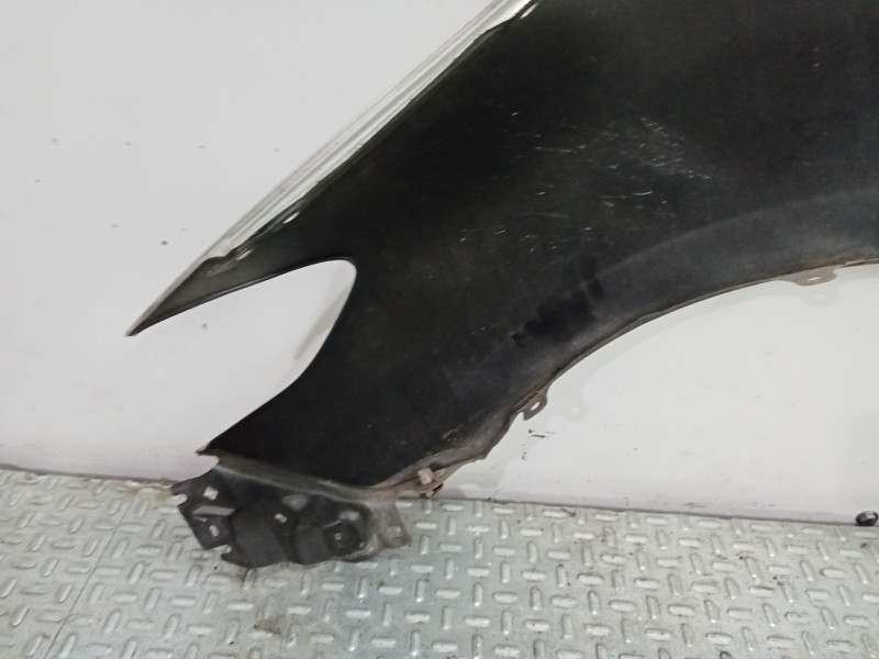 Recambio de aleta delantera derecha para mazda 5 (cr) 2.0 cd (cr19) referencia OEM IAM C23552111C  