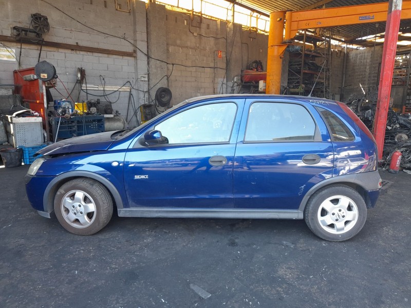 opel corsa c (x01) del año 2002