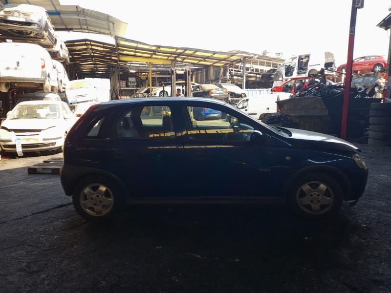opel corsa c (x01) del año 2002