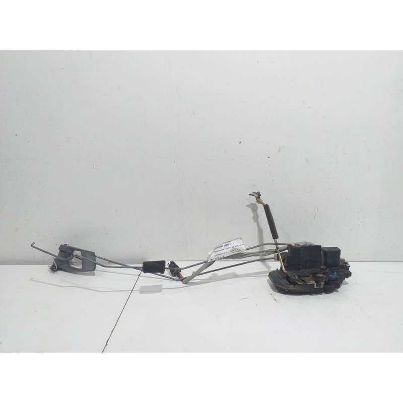 CERRADURA PUERTA DELANTERA DERECHA 