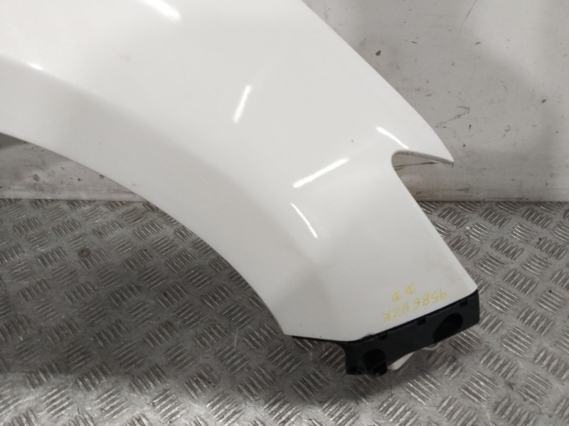 Recambio de aleta delantera derecha para mazda 3 (bm, bn) 2.2 d referencia OEM IAM BBM452111B  