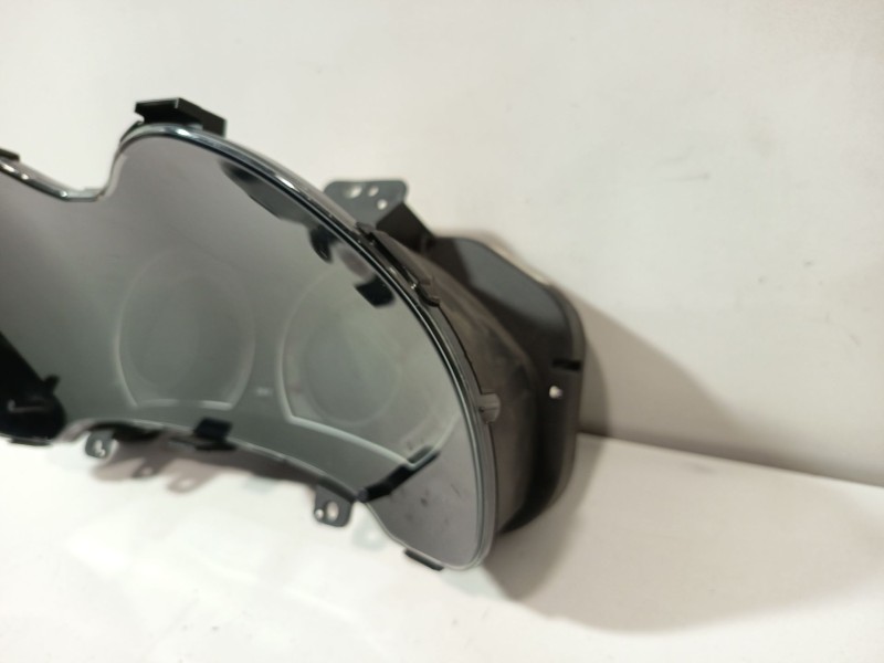 Recambio de cuadro instrumentos para toyota auris luna referencia OEM IAM 838000Z290  