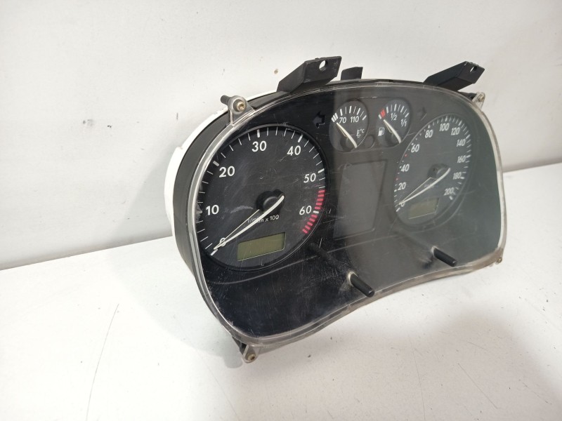 Recambio de cuadro instrumentos para volkswagen polo berlina (6n1) básico referencia OEM IAM 0263602005  