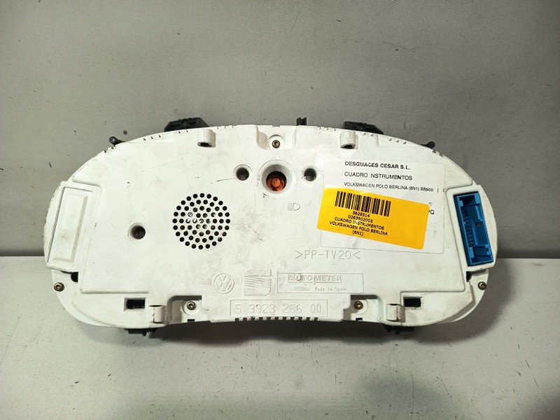 Recambio de cuadro instrumentos para volkswagen polo berlina (6n1) básico referencia OEM IAM 0263602005  