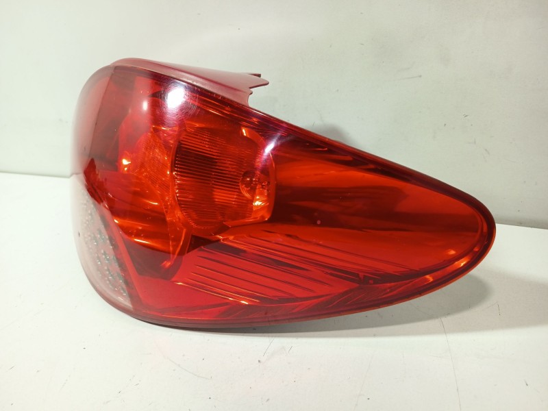 Recambio de piloto trasero derecho para peugeot 207/207+ (wa_, wc_) 1.4 hdi referencia OEM IAM 6351Y7  
