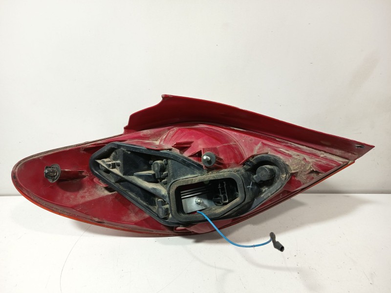 Recambio de piloto trasero derecho para peugeot 207/207+ (wa_, wc_) 1.4 hdi referencia OEM IAM 6351Y7  