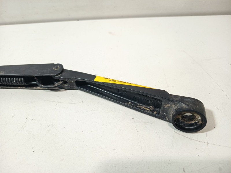 Recambio de brazo limpia delantero derecho para nissan nv200 furgoneta e-nv (me0n) referencia OEM IAM 28886JX31A  