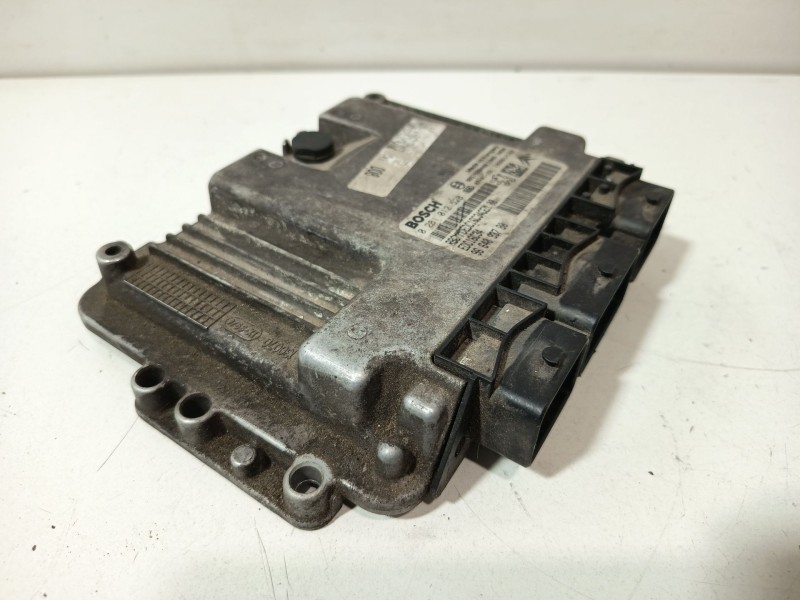 Recambio de centralita motor uce para peugeot 206 van 1.4 hdi referencia OEM IAM 0281012528  
