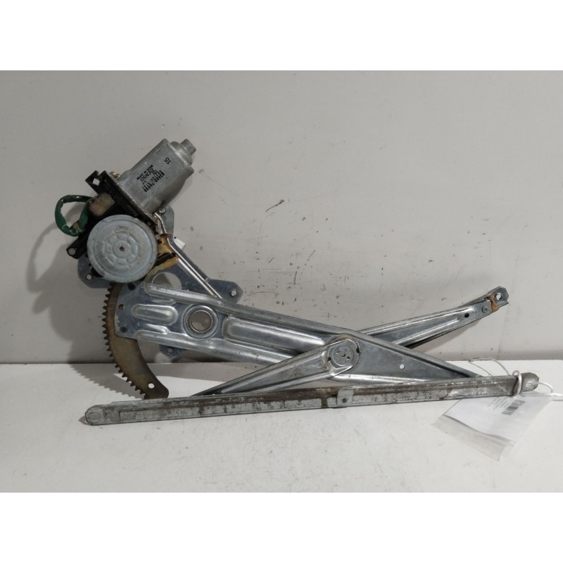 ELEVALUNAS DELANTERO IZQUIERDO 8344086G00  - imagen 1