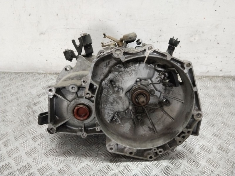 Recambio de caja cambios para opel vectra c berlina comfort referencia OEM IAM 13101871  C02755