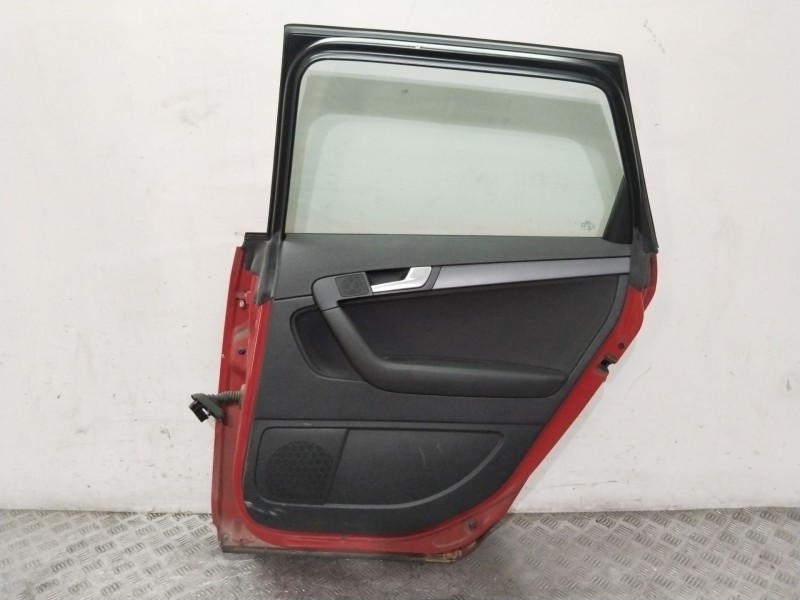 Recambio de puerta trasera derecha para audi a3 sportback (8pa) 1.4 tfsi referencia OEM IAM 8P4833052A  