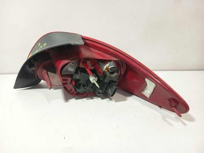 Recambio de piloto trasero izquierdo para peugeot 206 hatchback (2a/c) 1.4 16v referencia OEM IAM 6350S0  