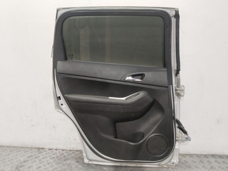 Recambio de puerta trasera izquierda para chevrolet orlando (j309) 2.0 d referencia OEM IAM 95242606  