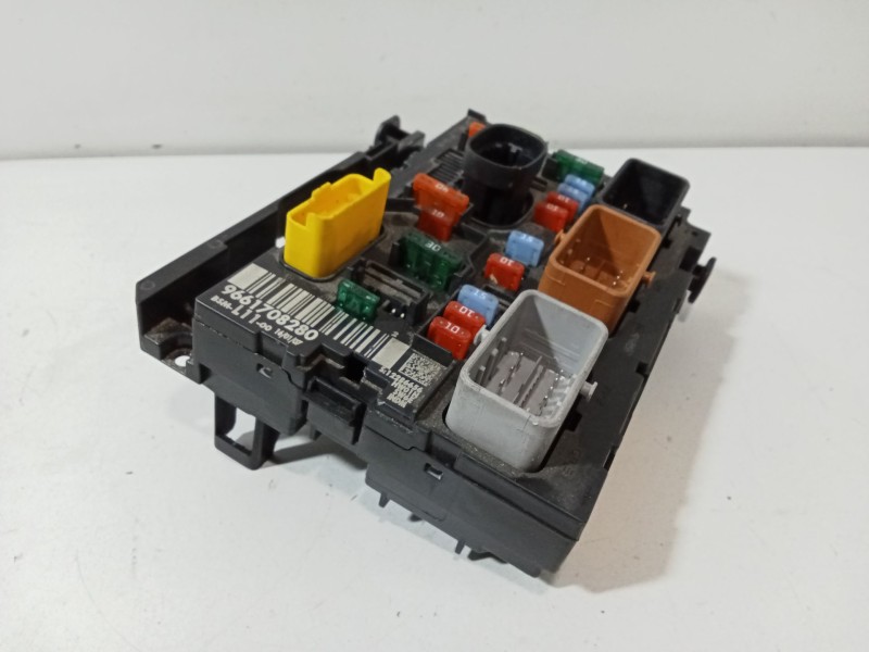 Recambio de caja reles / fusibles para peugeot 307 (3a/c) 2.0 hdi 110 referencia OEM IAM 9661708280  