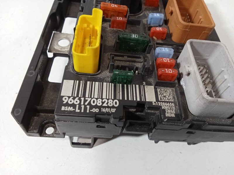 Recambio de caja reles / fusibles para peugeot 307 (3a/c) 2.0 hdi 110 referencia OEM IAM 9661708280  